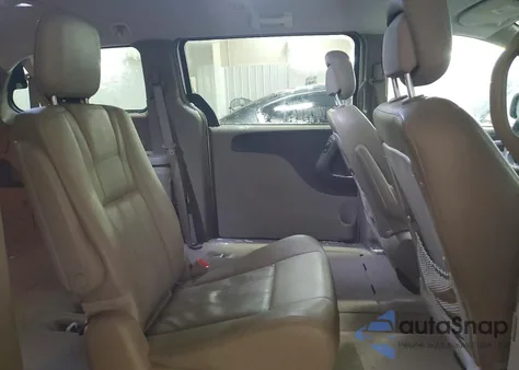 2016 Chrysler Town & Country Touring z USA, uszkodzony, nr VIN 2C4RC1BG1GR213635